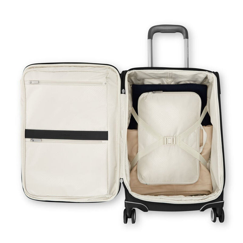 Samsonite Silhouette 18 Spinner Carry-On