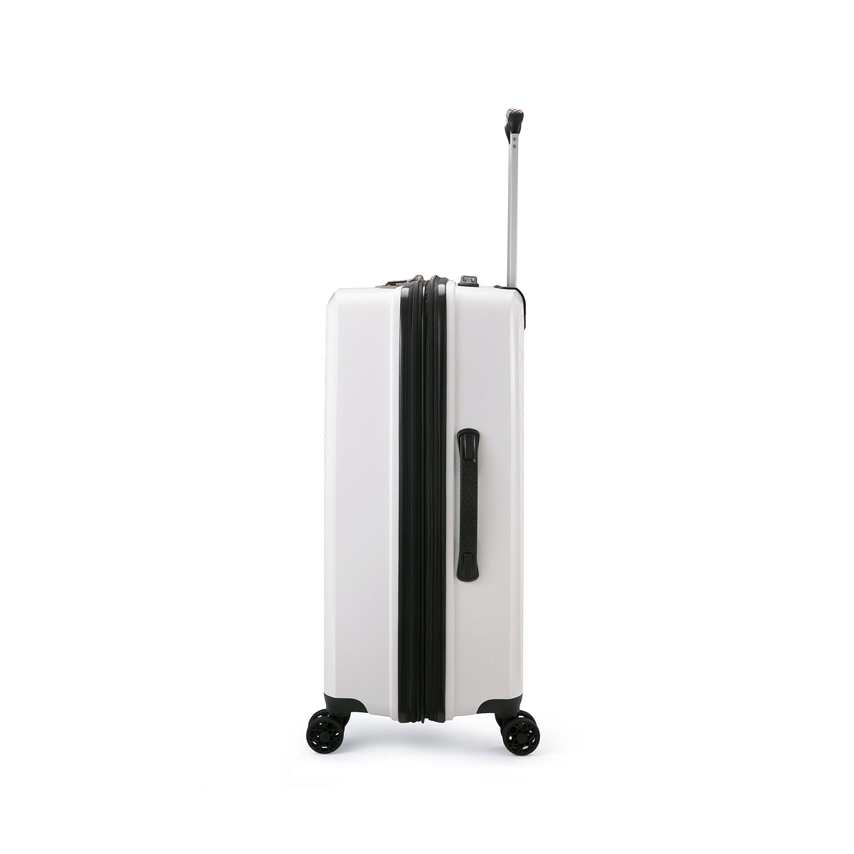GM18106W_6_dba5a7aa-2efd-4927-